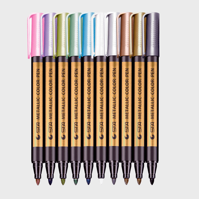 Pens display metallic colors lined up vertically on a plain background. Text reads 