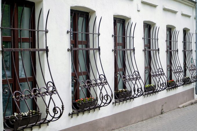 Why Some Window Bars Have A Potbelly Gettyimages 1291263182 Stedit