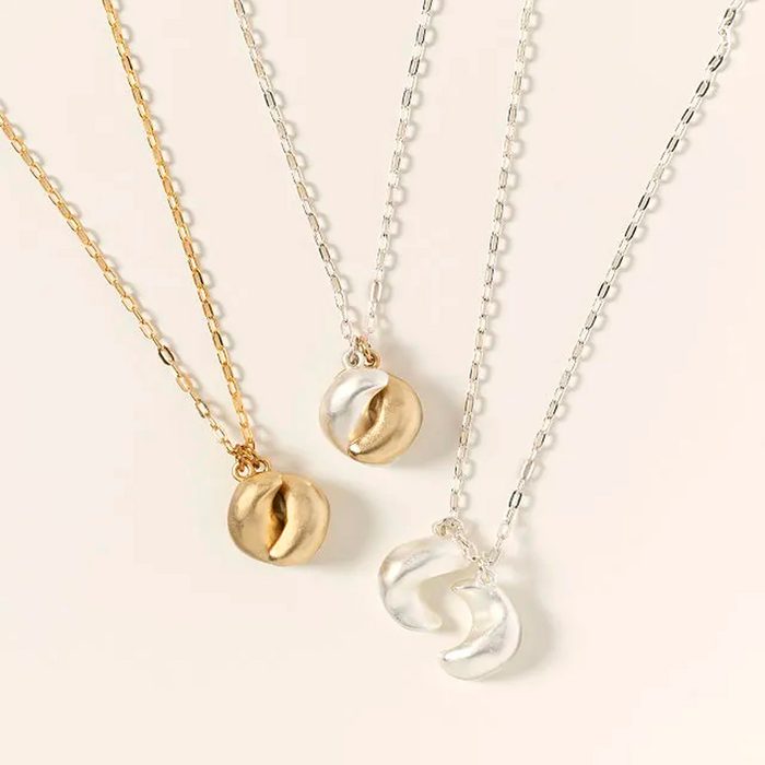 Hug Necklace