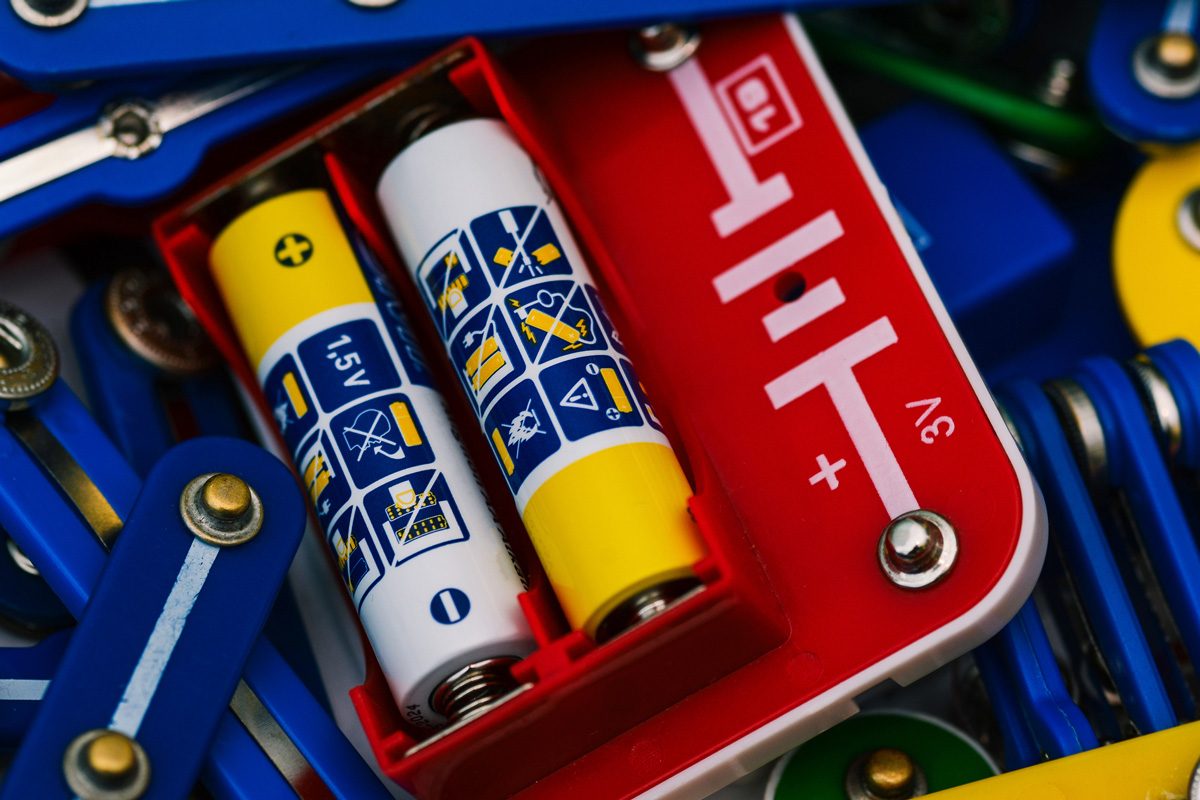 batteries in kids toy