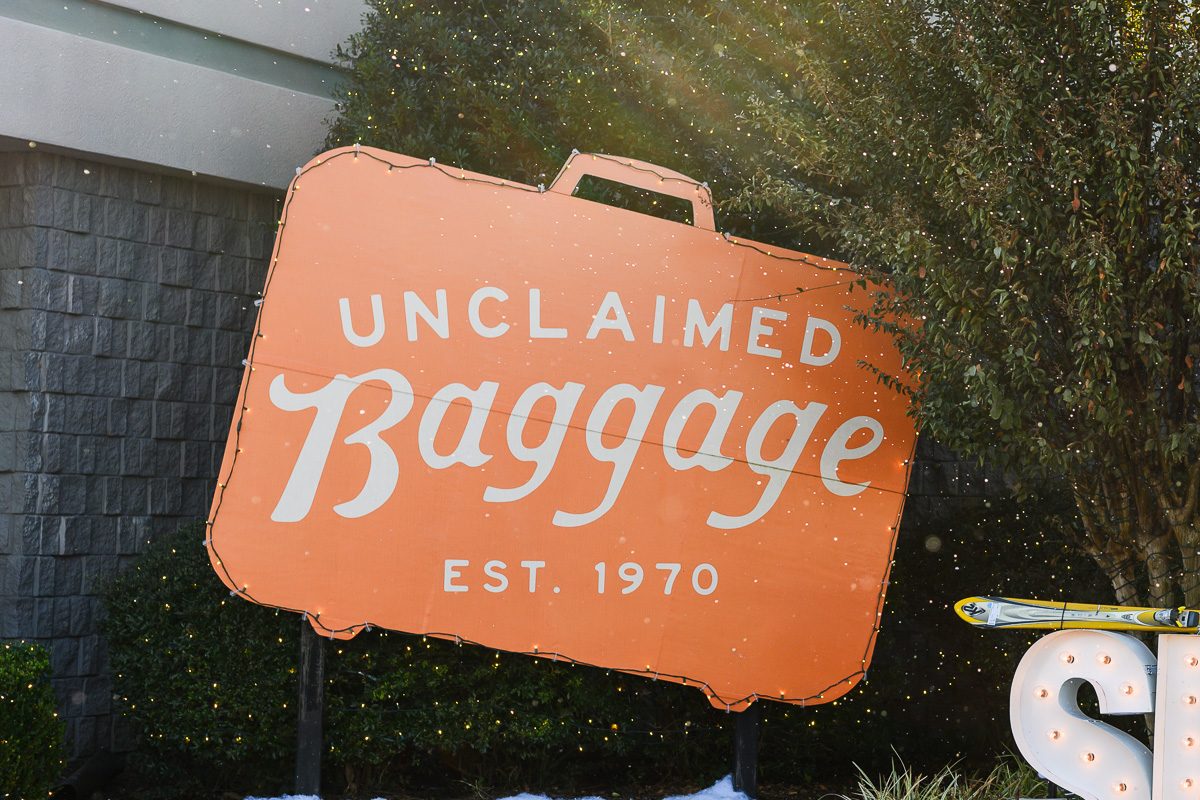 unclaimed baggage store sign