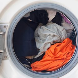 How Long It's Ok To Leave Wet Clothes In The Washing Machine Gettyimages 840898866