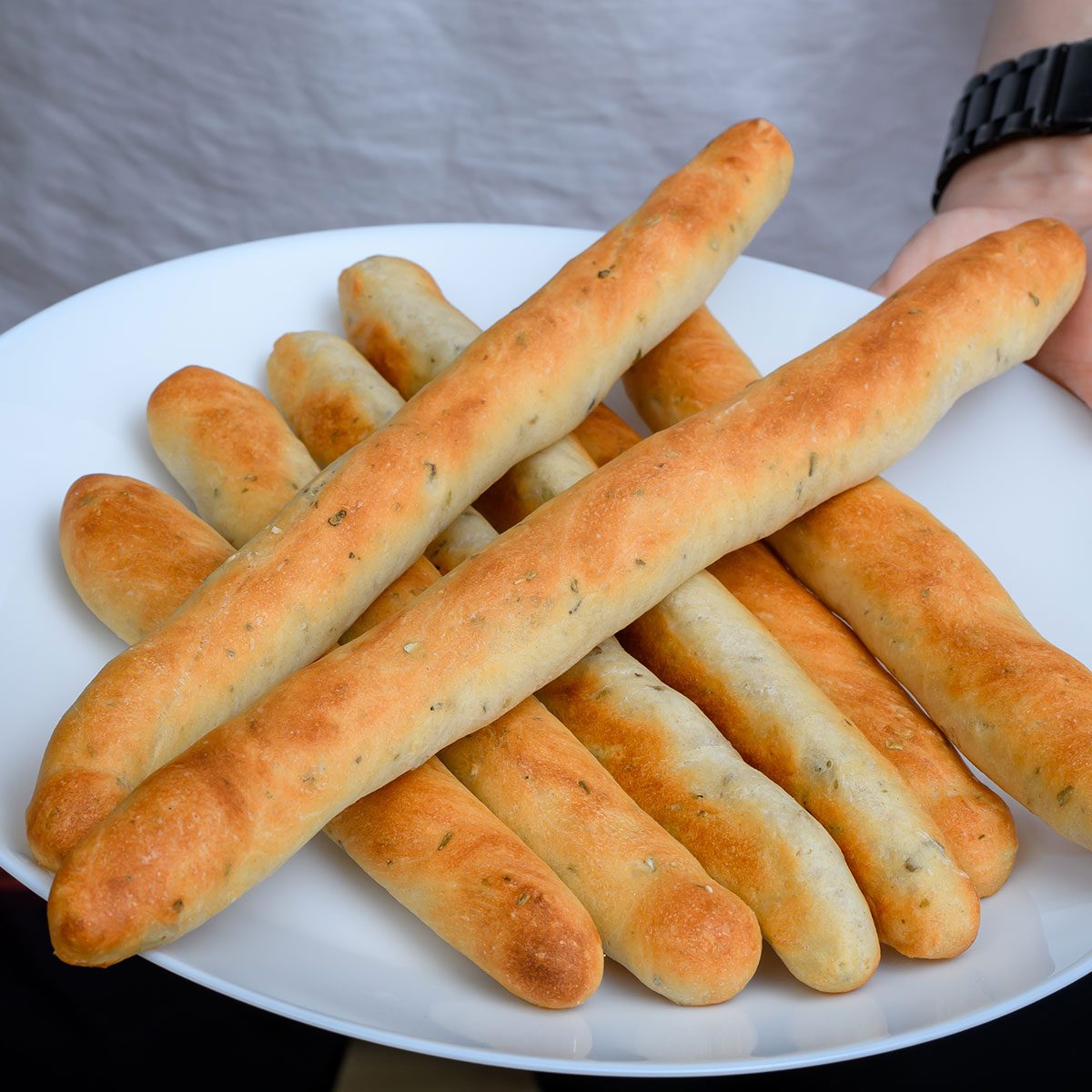 Breadsticks placed on a plate